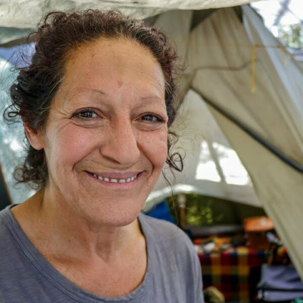 Los Angeles Homeless Woman Shows Us How She Lives in a Tent