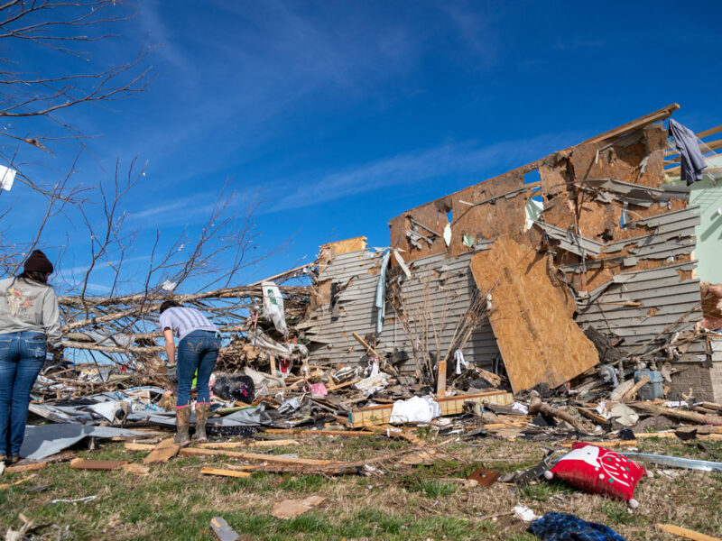 People search through ruins in aftermath of Nashville Tornado