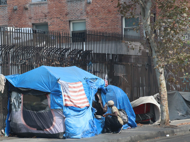 wealth inequality leads to more homelessness