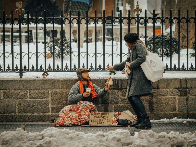 How to help Homeless People During the Holidays