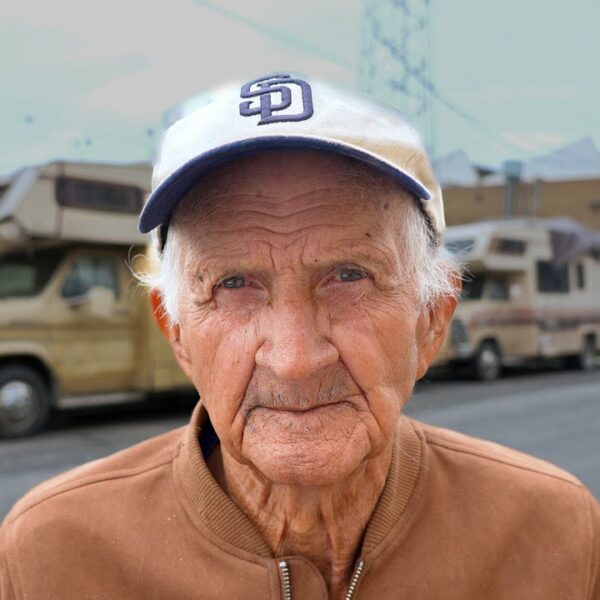 80 years old and homeless veteran in Los Angeles needs help